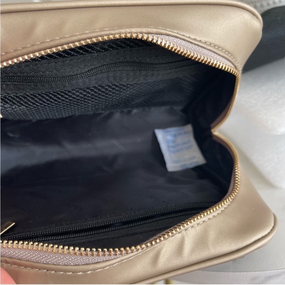 Versace - Picture 3 of 4